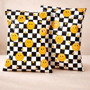 Checkered Smiles - Valentines Day/Spring/Summer - Poly Mailers - Set of 10